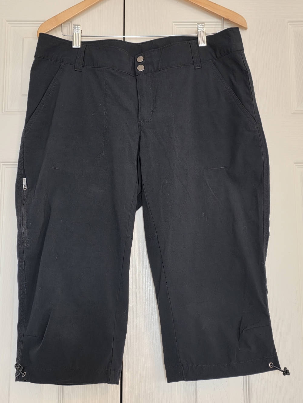 Columbia Women's Black Performance Capri Pants